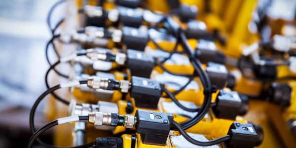 Electricistas Industriales · Instaladores Alta / Baja Tensión San Fulgencio · Instalación de tableros eléctricos, transformadores y generadores